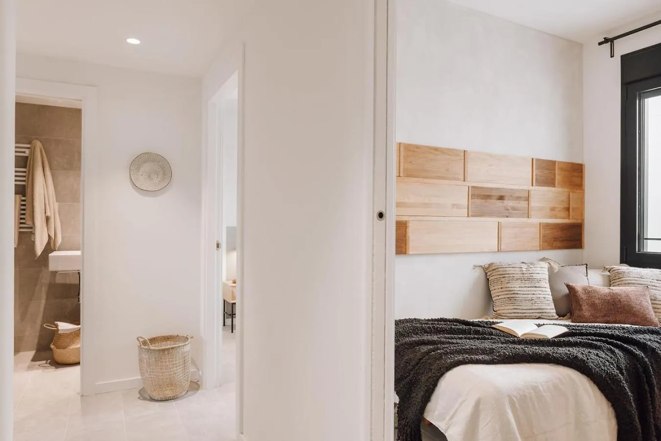 Apartment Ferrat - 3 Bedrooms In Eixample Esquerra Barcelona